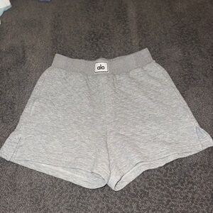 ALO Yoga Women's Gray waffle Shorts